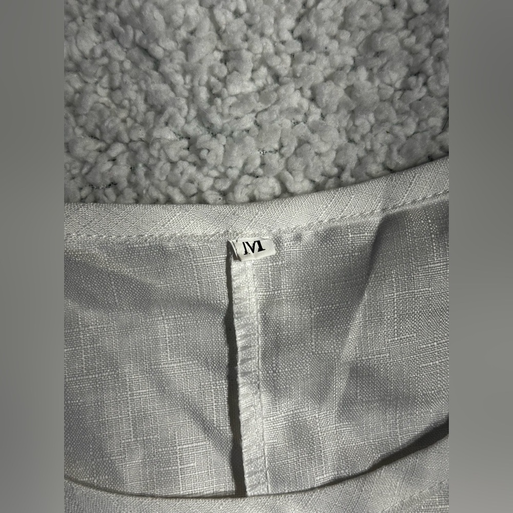 Blouse size medium - Picture 3 of 4